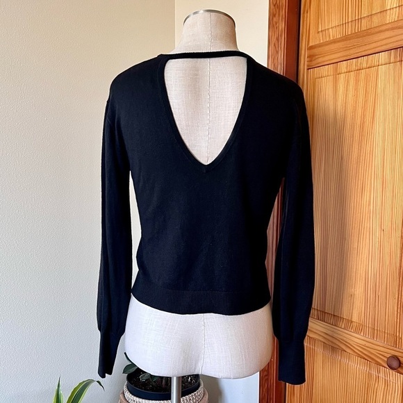 Express Small Black Scoop-neck Sweater Open Back Cozy Sexy Contemporary Crop - Picture 3 of 5
